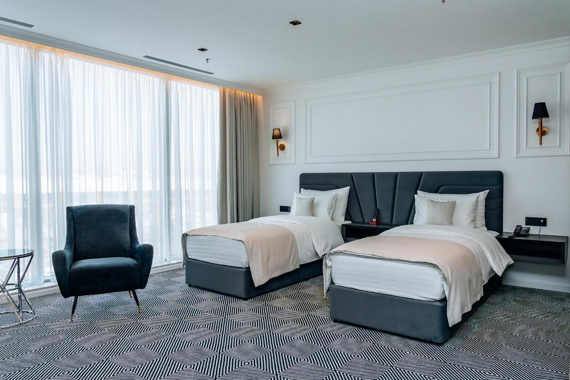 Sky Airport Hotel คลูจ-นาโปกา ภายนอก รูปภาพ